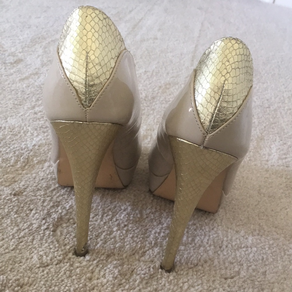 Snakeskin 4.5” heel nude guess GGWandaa pumps
